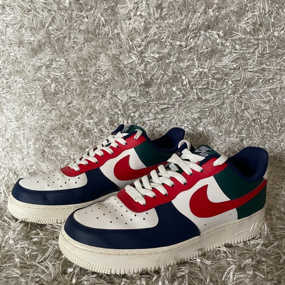 NIKE AIR FORCE 1AF1
